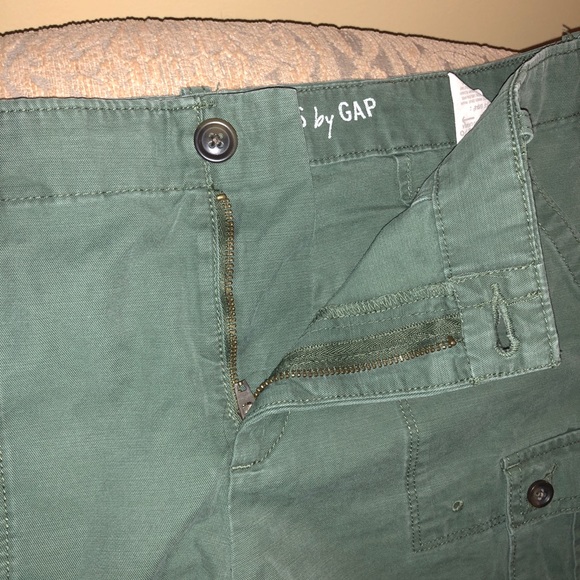 GAP Shorts - Picture 5 of 7